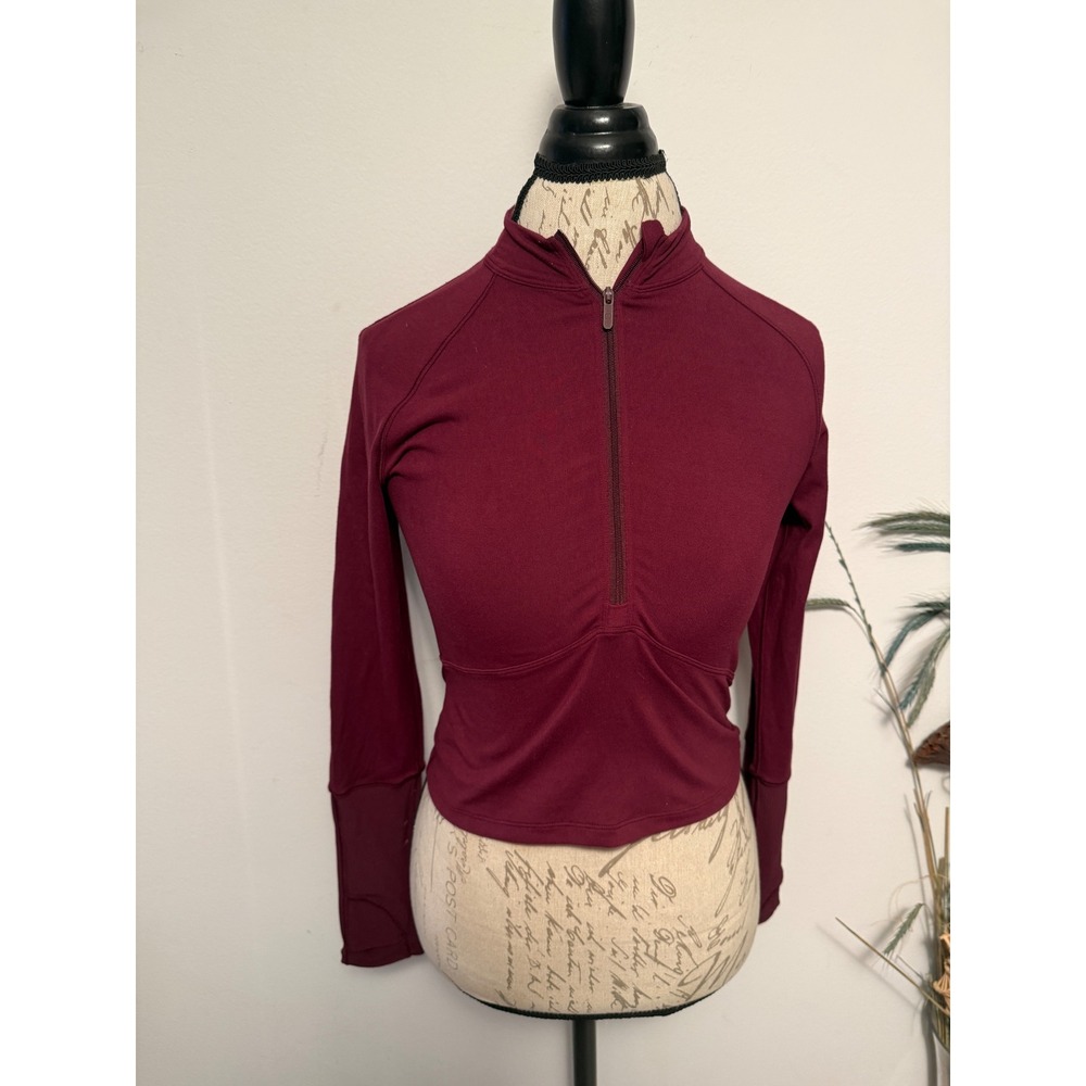 Lululemon Burgundy Quarter Zip Cropped Long Sleeve Athletic Top Thumbholes